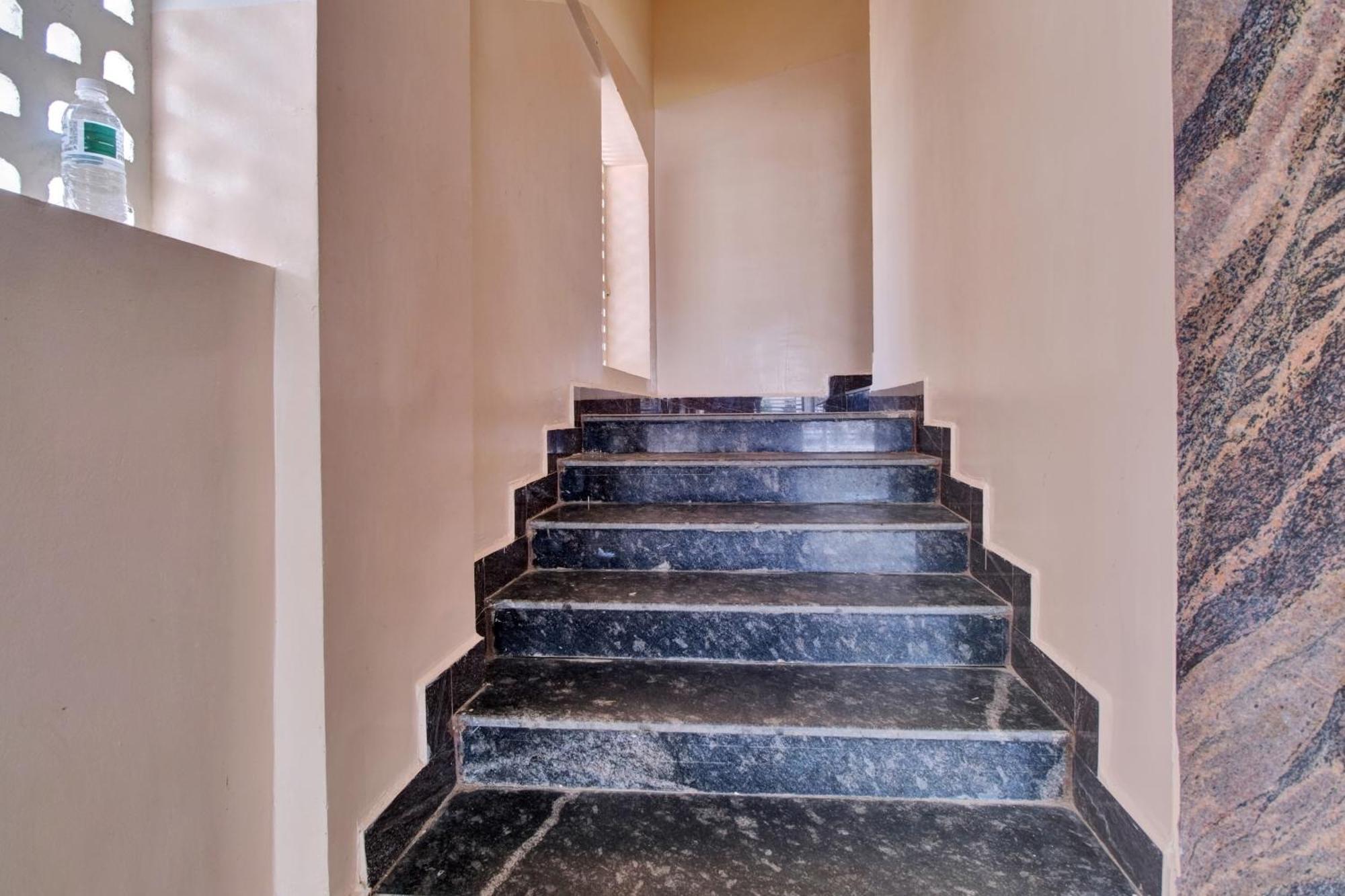 Hotel O Rsd Grand Gunadala Ngoại thất bức ảnh